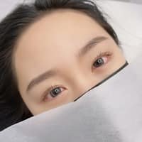 율뷰티 로고